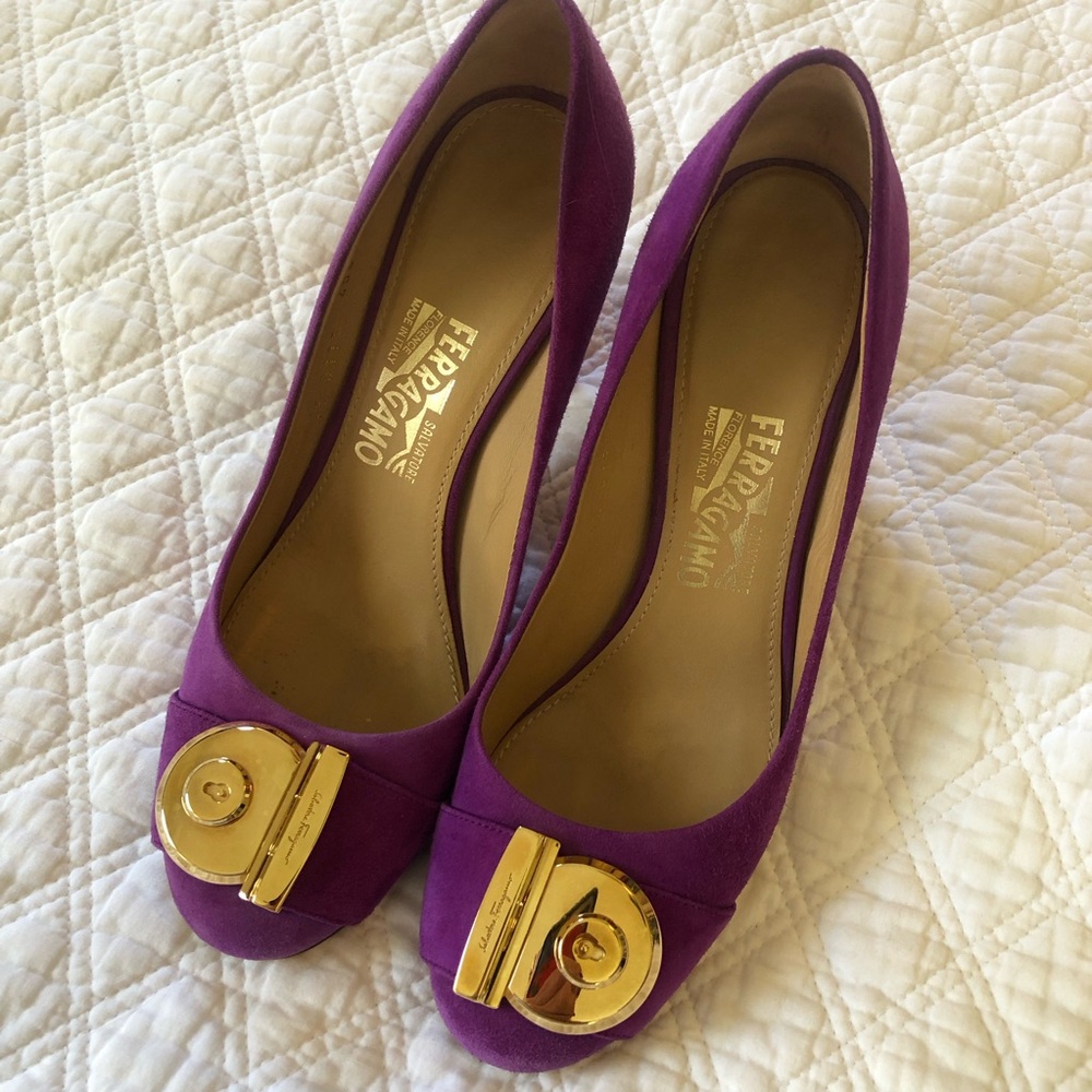 Salvatore Ferragamo Purple Heels with Gold Accents EUC